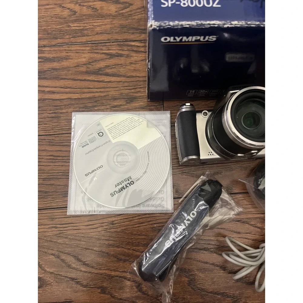Olympus SP-800UZ Digital Camera w/charger Chord battery memory card Tested Works